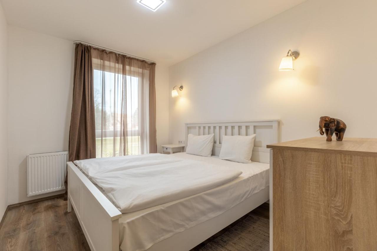 Fresh Green Wellness Apartman By Bltn Siofok Appartement Buitenkant foto